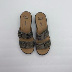 Clarks Delano Fenela Slide Size 6M Faux Snake Skin